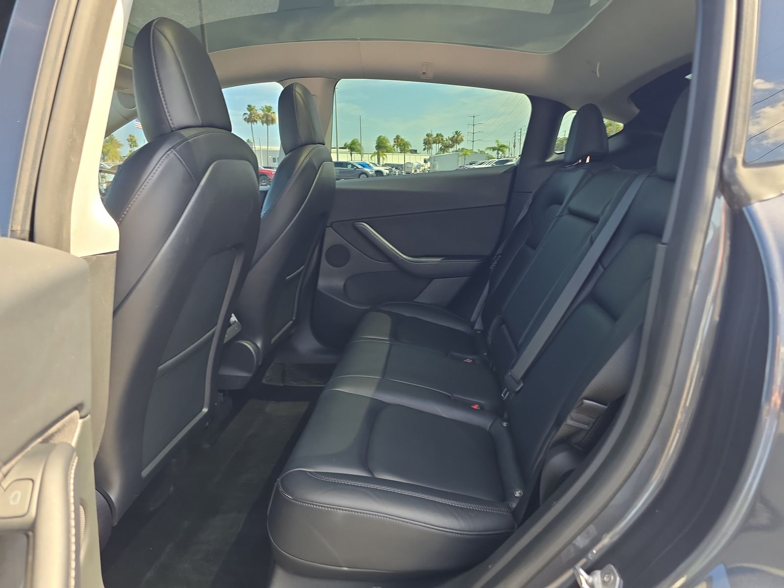 Used 2022  Tesla Performance image 13