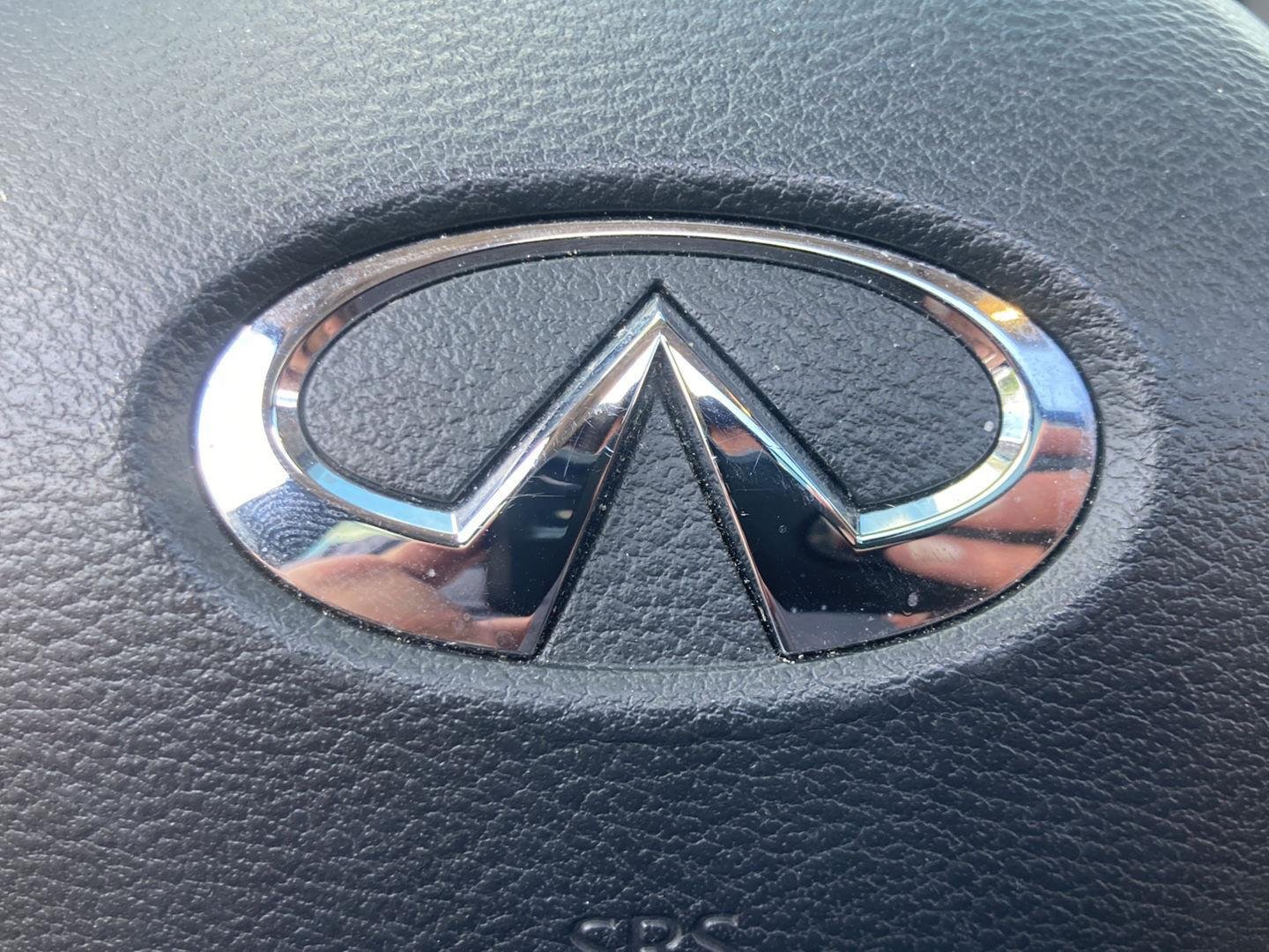 Used 2020 Black Obsidian INFINITI LUXE image 20