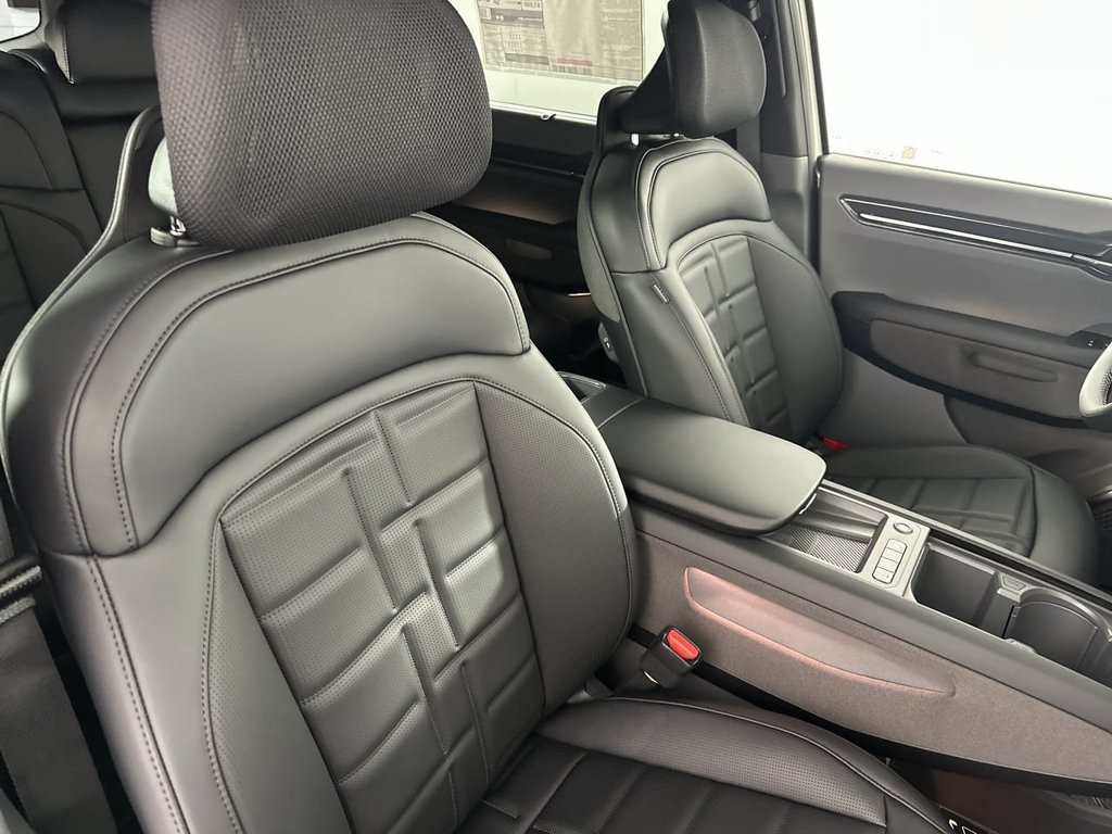 New 2026 Ivory Silver Kia Land AWD image 16