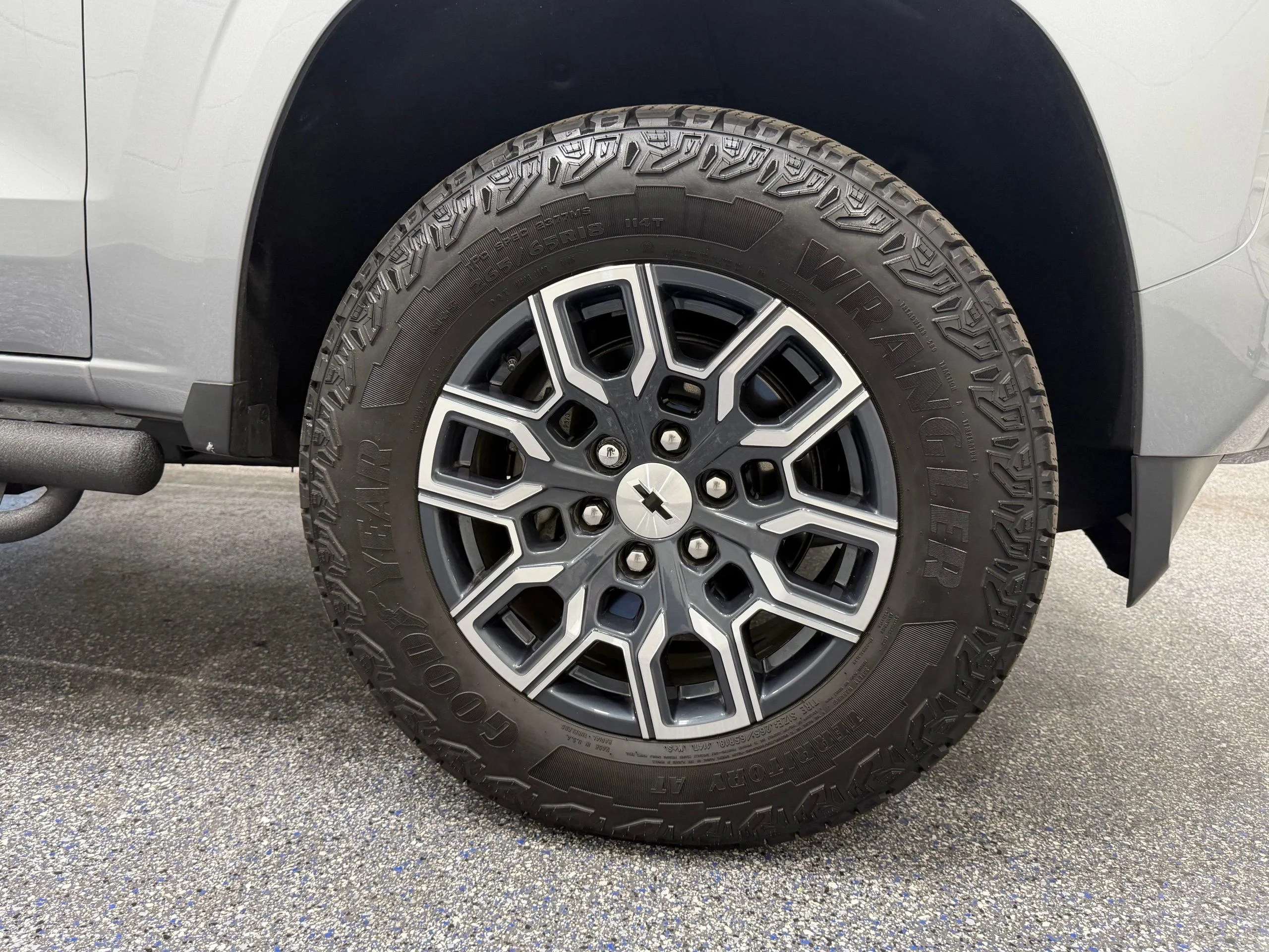 Used 2026 Gray Chevrolet Z71 image 15