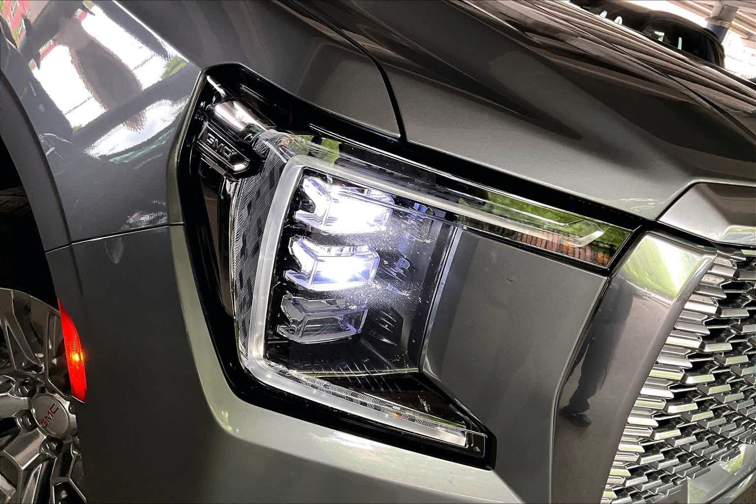 Used 2023 Sterling Metallic GMC Denali image 27