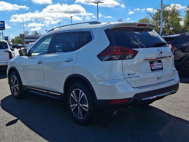 Used 2018 White Nissan SL image 6