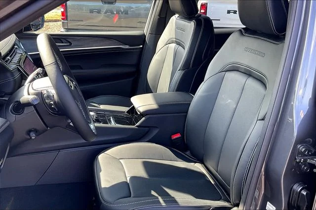 2025 Jeep Grand Cherokee L Overland - Photo 10