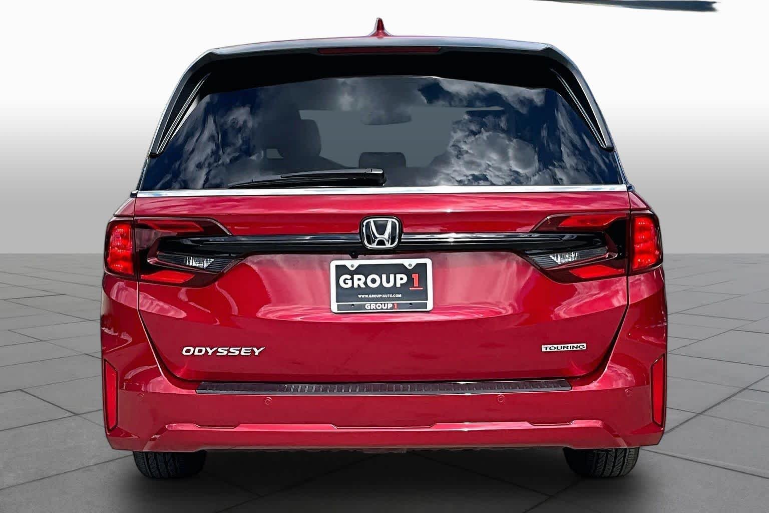 Used 2026 Radiant Red Metallic II Honda Touring image 5