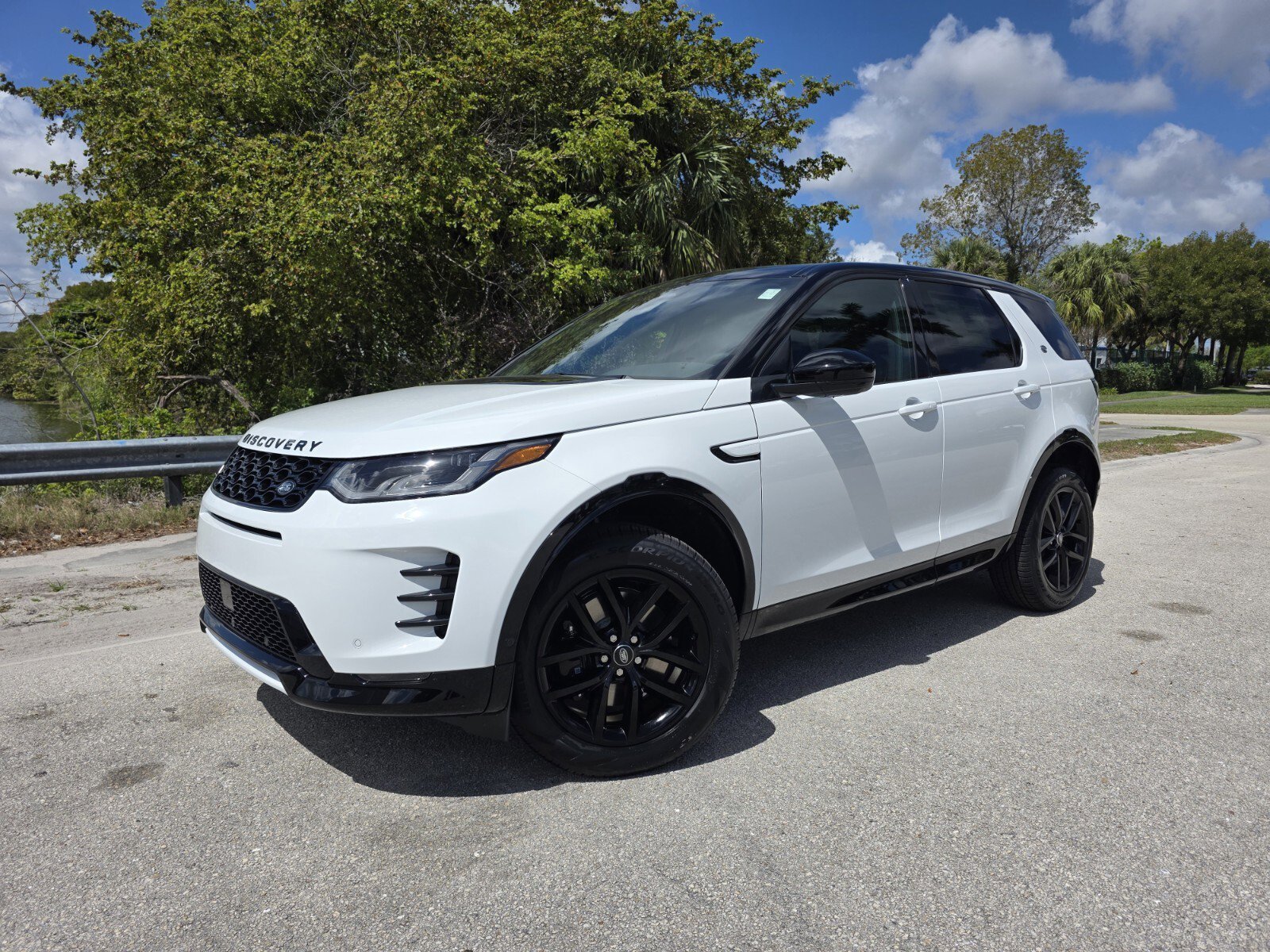 2026 Land Rover Discovery Sport Landmark