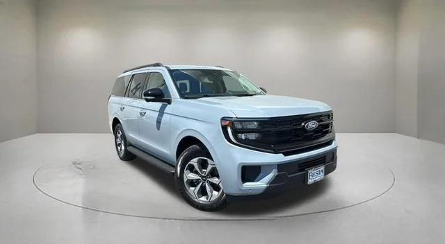 2027 Ford Expedition Active