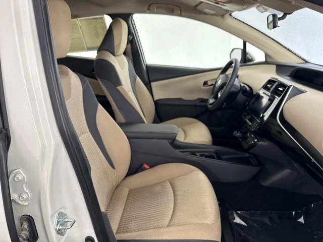Used 2016  Toyota Two image 24