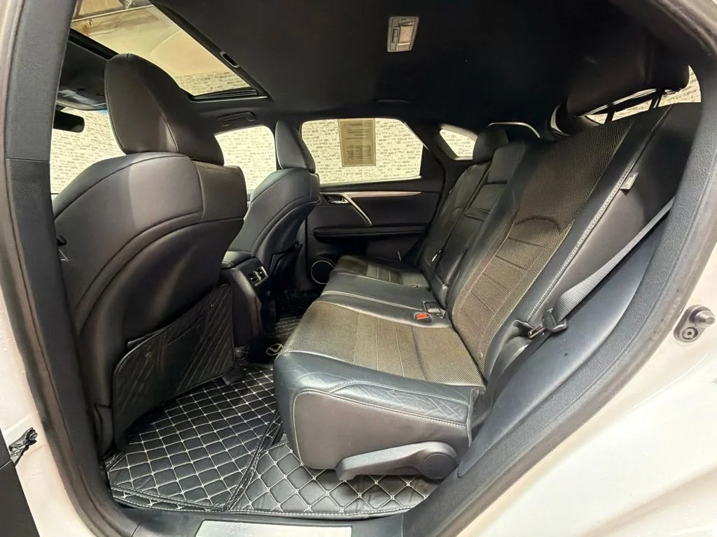 Used 2017 Ultra White Lexus 350 F Sport image 13