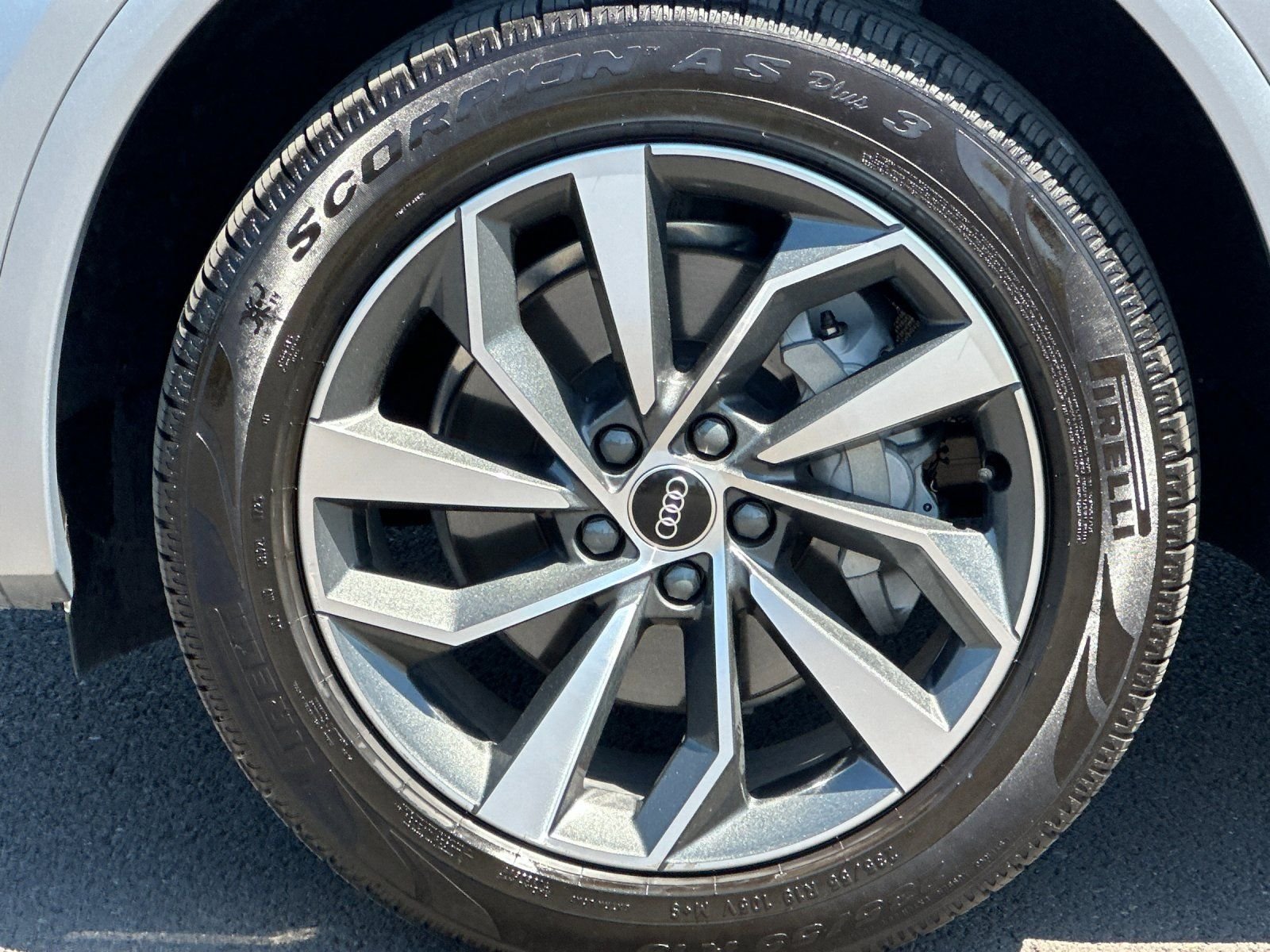 Used 2024  Audi 45 S line Premium image 31
