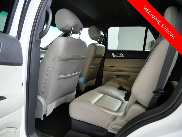 Used 2014 White Ford Limited image 12