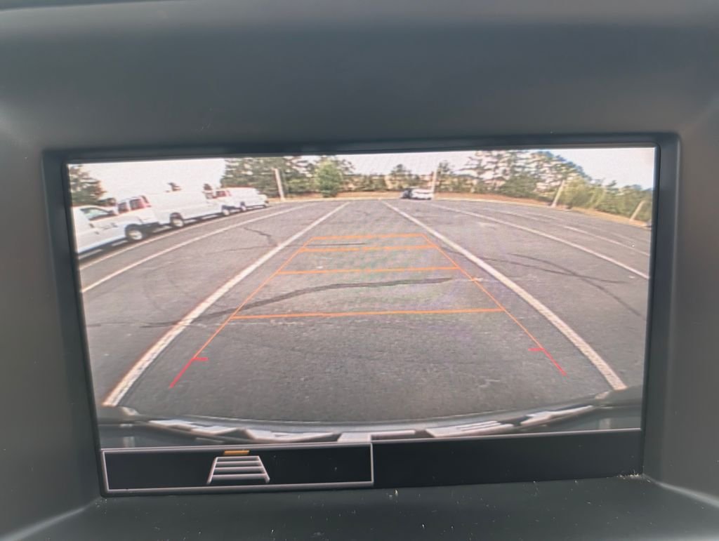 Used 2024 Silver GMC SLE image 5
