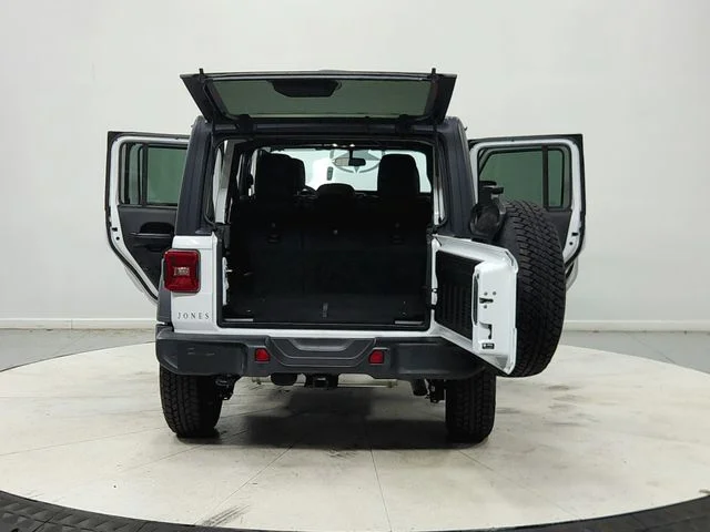 Used 2021 White Jeep Unlimited Sport image 15