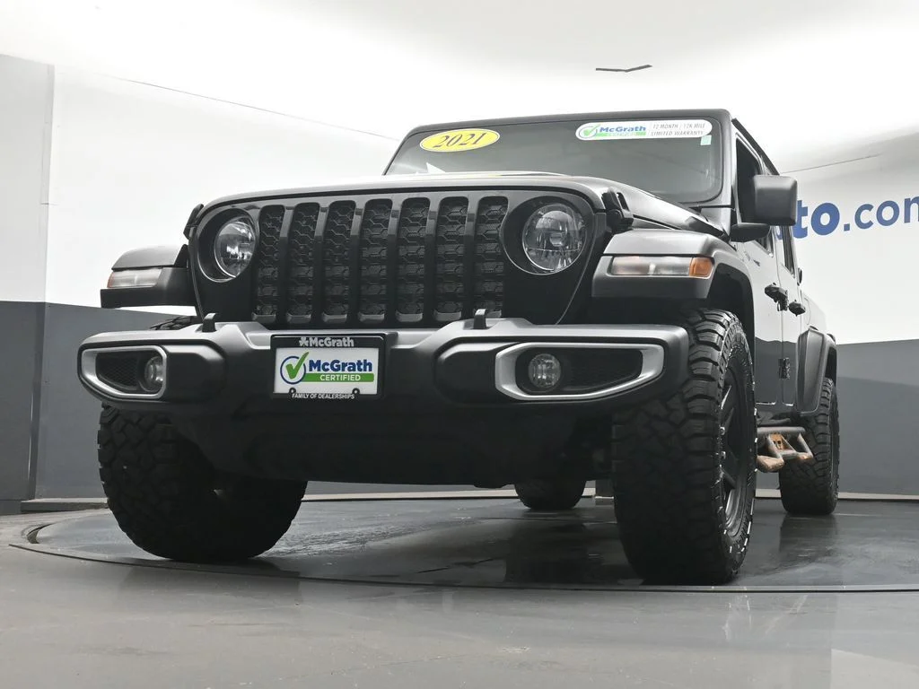 Used 2021 Black Jeep Sport image 8