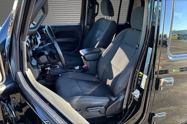 Used 2022 Black Jeep Altitude image 22