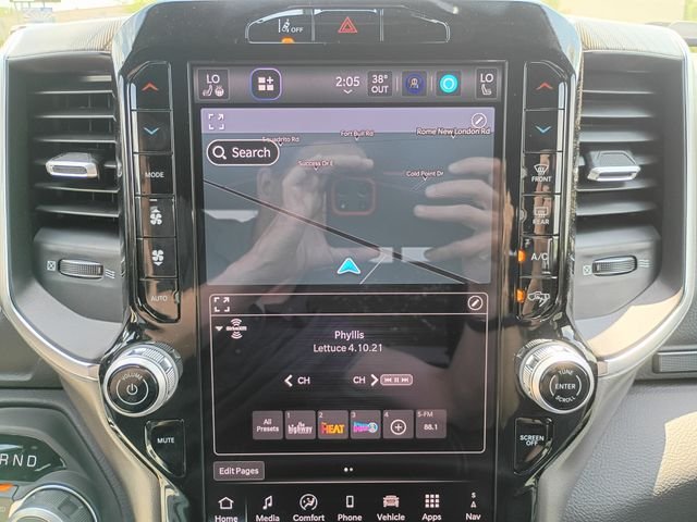 New 2026 Hydro Blue Pearl-Coat Exterior Paint RAM Big Horn/Lone Star image 15