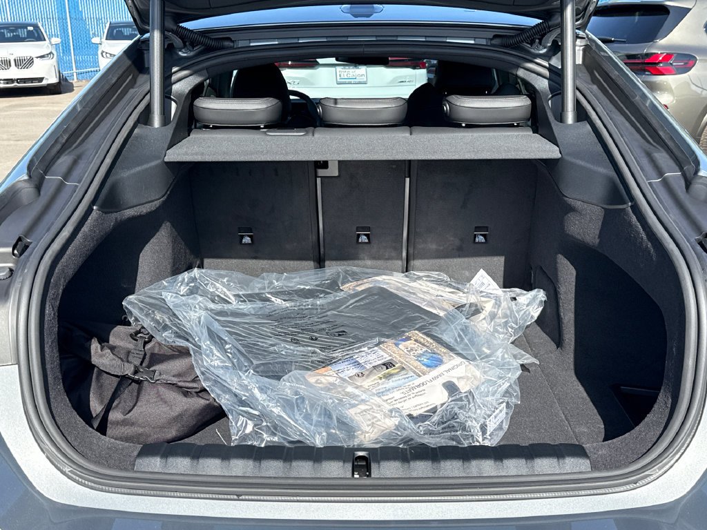 New 2026 Skyscraper Grey Metallic BMW eDrive40 image 11