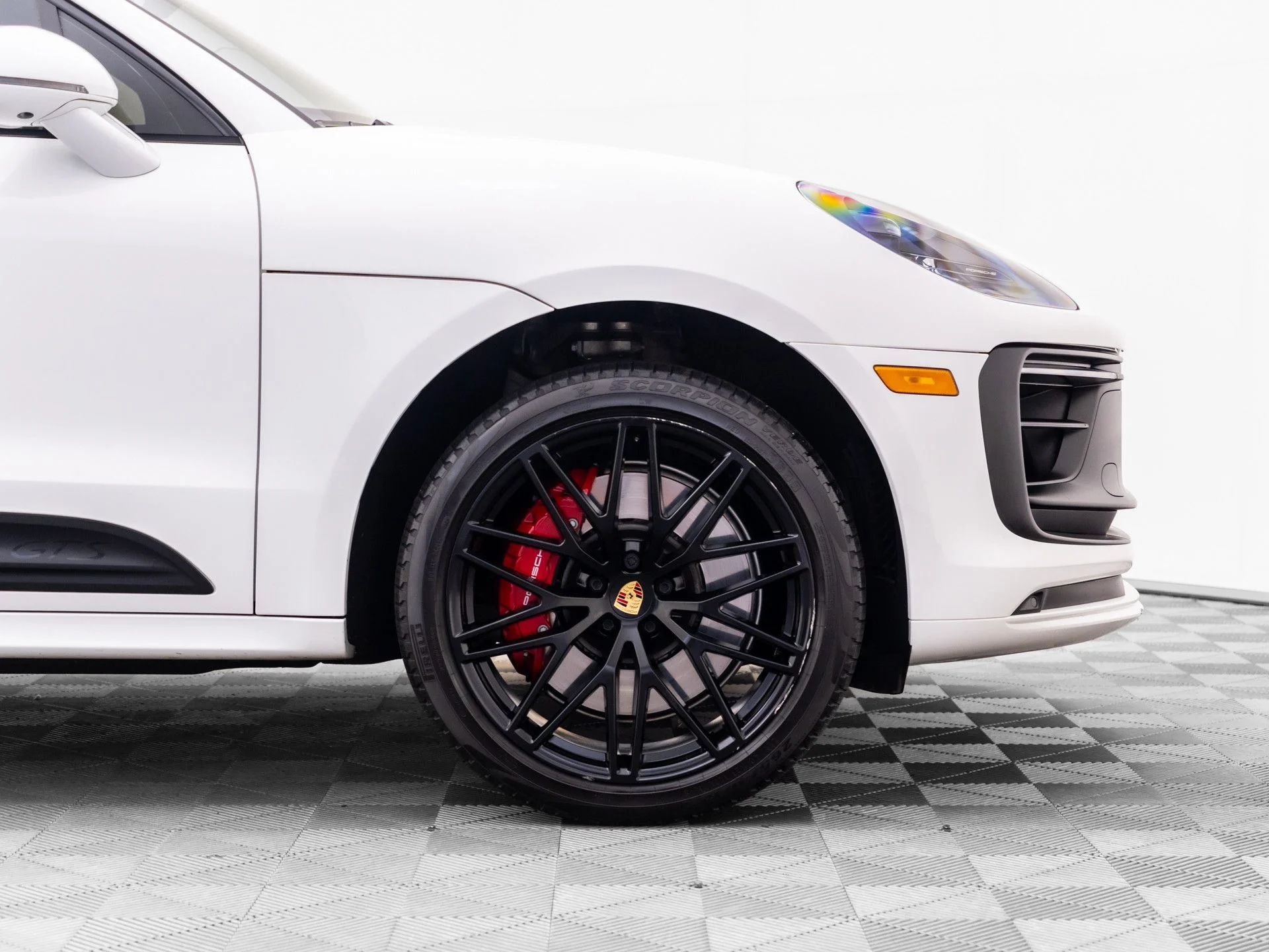 Used 2023  Porsche GTS image 36