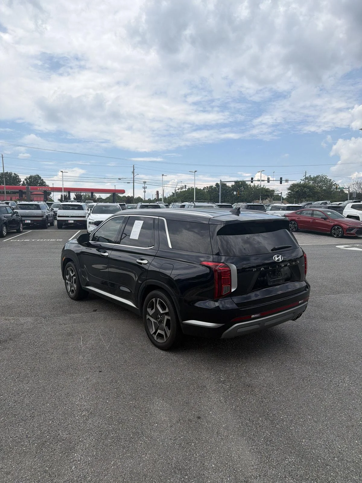 Used 2023 Moonlight Cloud Hyundai SEL image 8