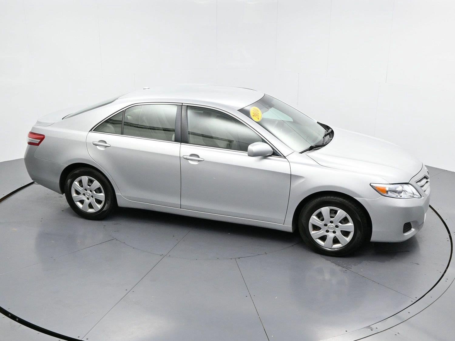 Used 2010 Classic Silver Metallic Toyota LE image 31