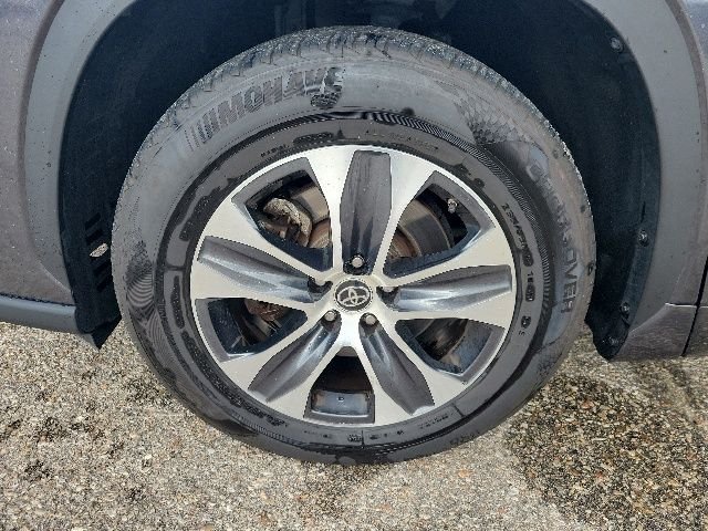 Used 2023 Magnetic Gray Metallic Toyota XLE image 26