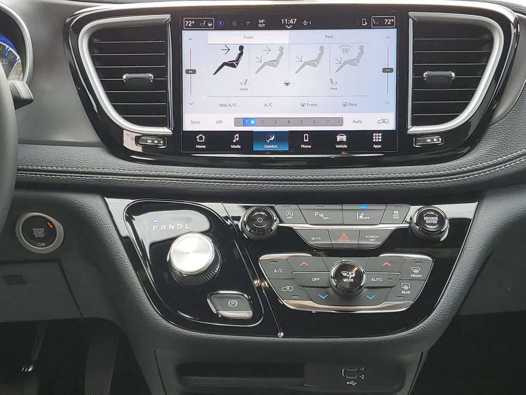 2026 Chrysler Pacifica Select - Photo 31