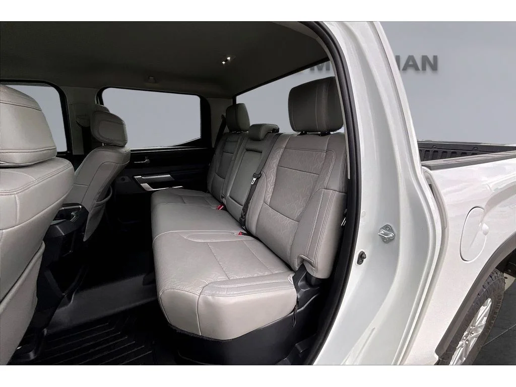 Used 2023 Ice Cap Toyota SR5 image 18