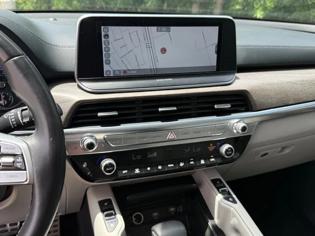 Used 2021 White Kia SX image 19