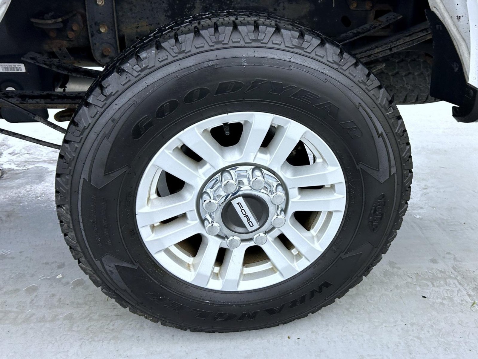 Used 2017 White Ford XLT image 23