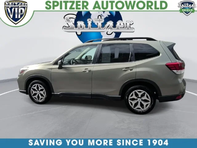 Used 2021 Green Subaru Premium image 11