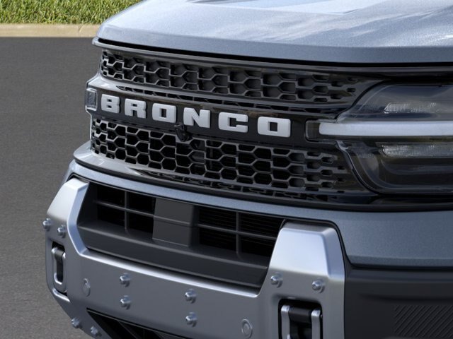 New 2026 Azure Gray Metallic Tri-Coat Ford Badlands image 40