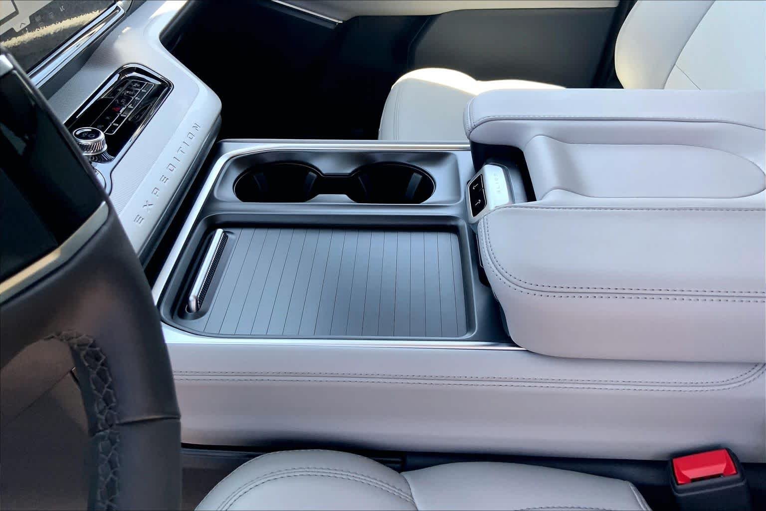 New 2026 Oxford White Ford Active image 7