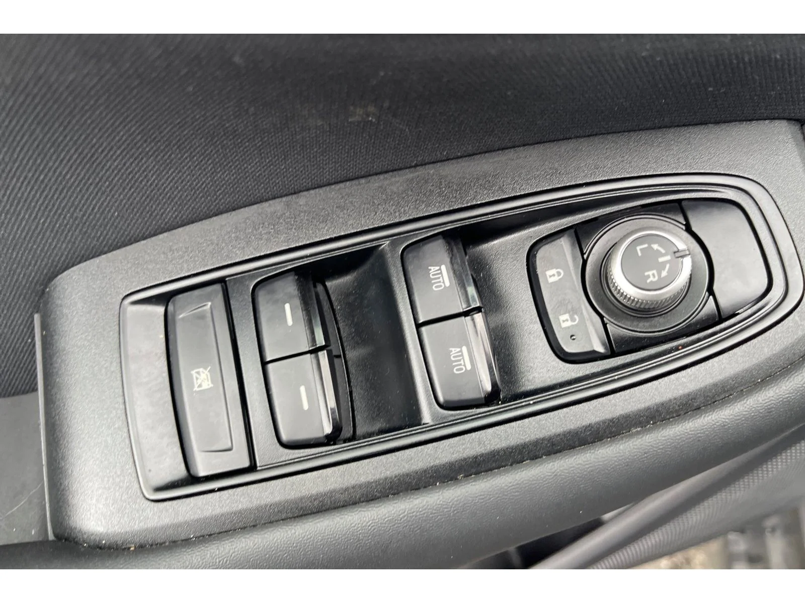 Used 2024 ICE SILVER METALL Subaru Premium image 12