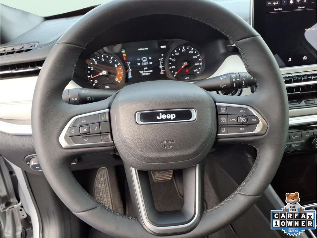 Used 2025 Silver Jeep Limited image 19