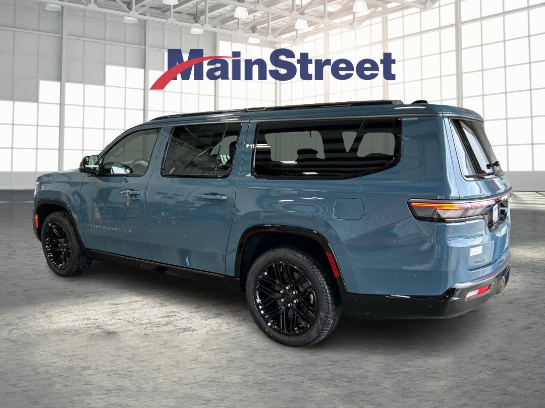 New 2026 Steel Blue Exterior Paint Jeep Limited Reserve image 3
