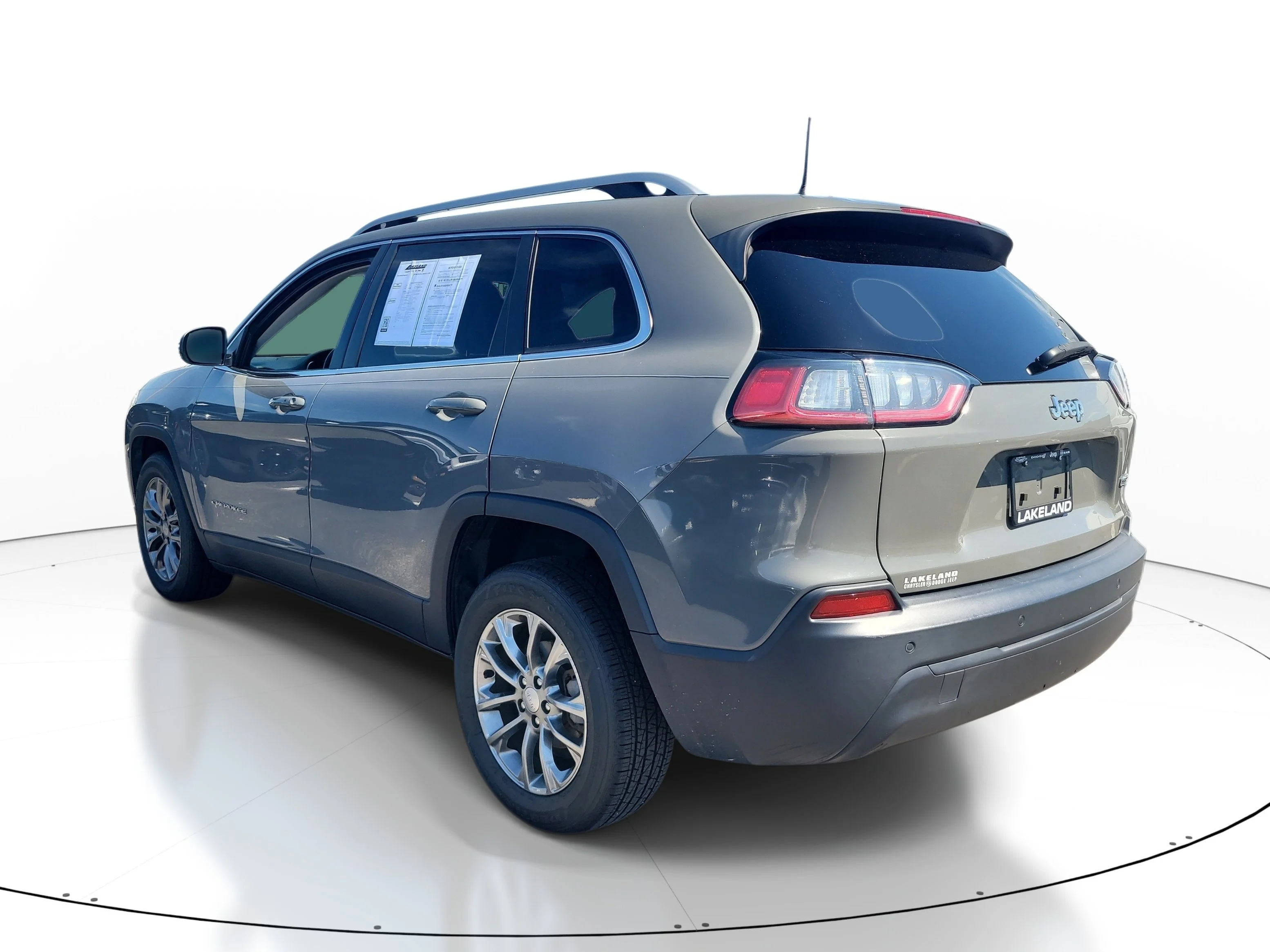 Used 2021 Sting-Gray Clearcoat Jeep Latitude Plus image 6