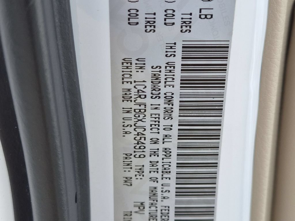 Used 2018 White Jeep Limited image 31
