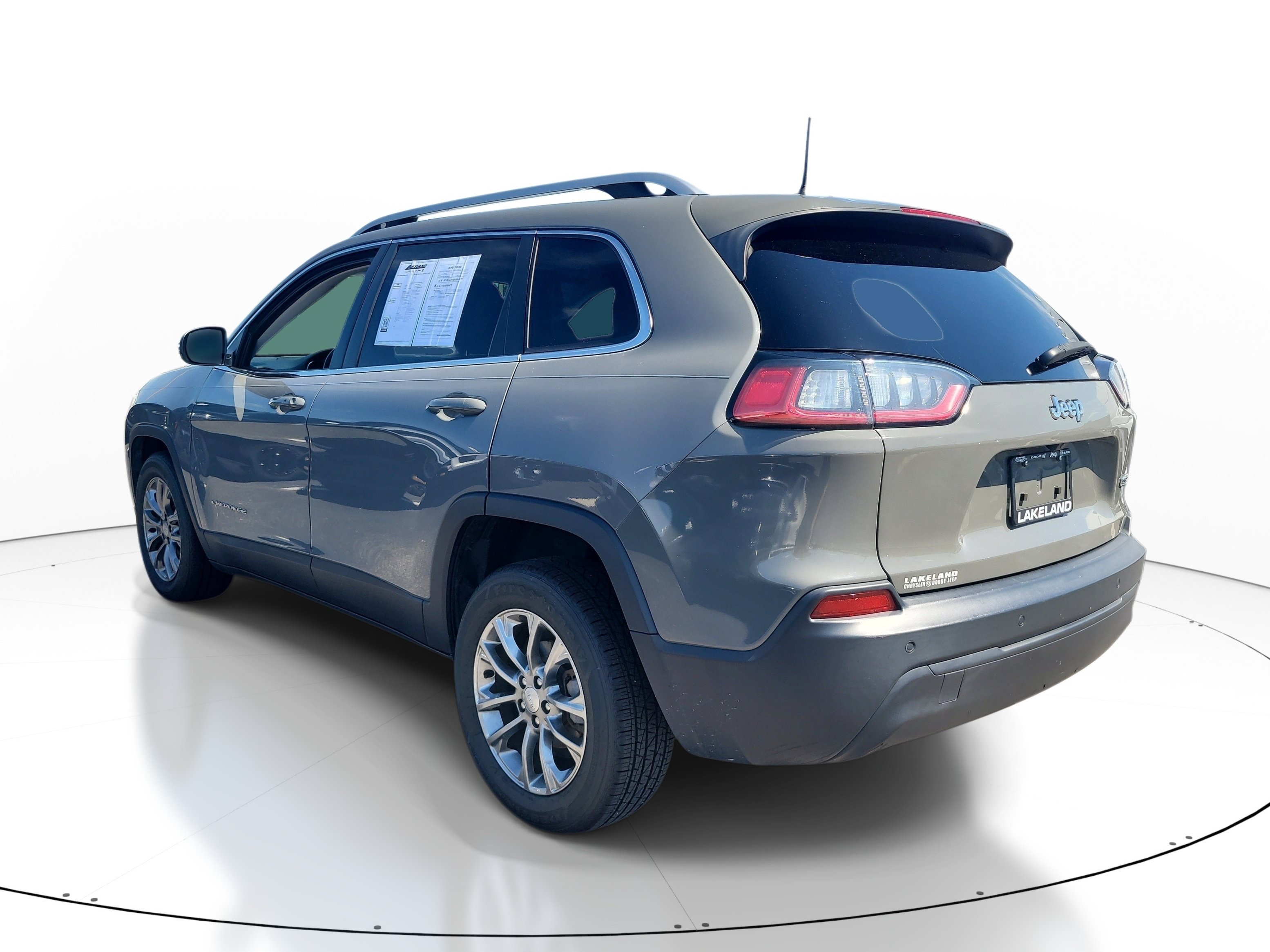 Used 2021 Sting-Gray Clearcoat Jeep Latitude Plus image 6