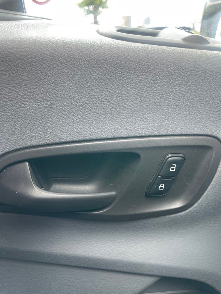 Used 2019 Oxford White Ford Base image 22