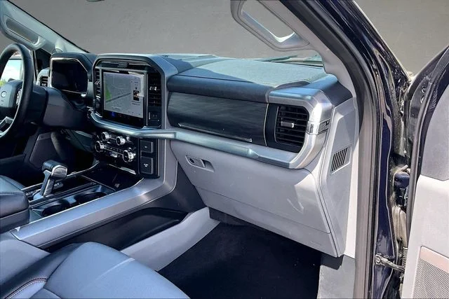 Used 2025 Blue Ford Lariat image 13