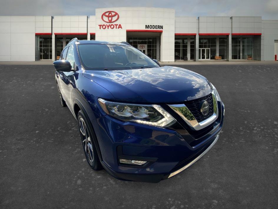 Used 2020 Caspian Blue Metallic Nissan SL image 4