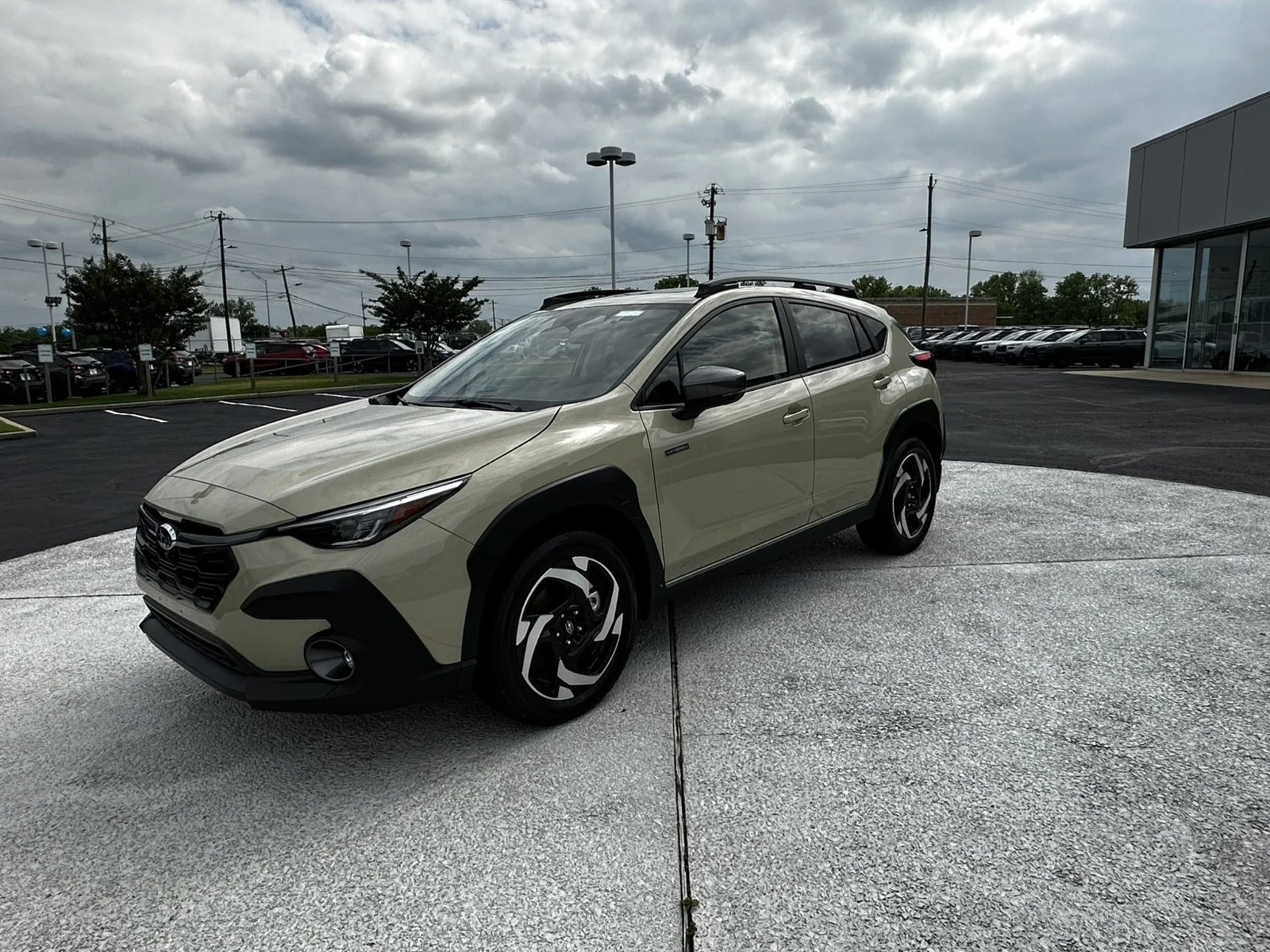 New 2026 SAND DUNE PEARL Subaru Limited Hybrid image 3