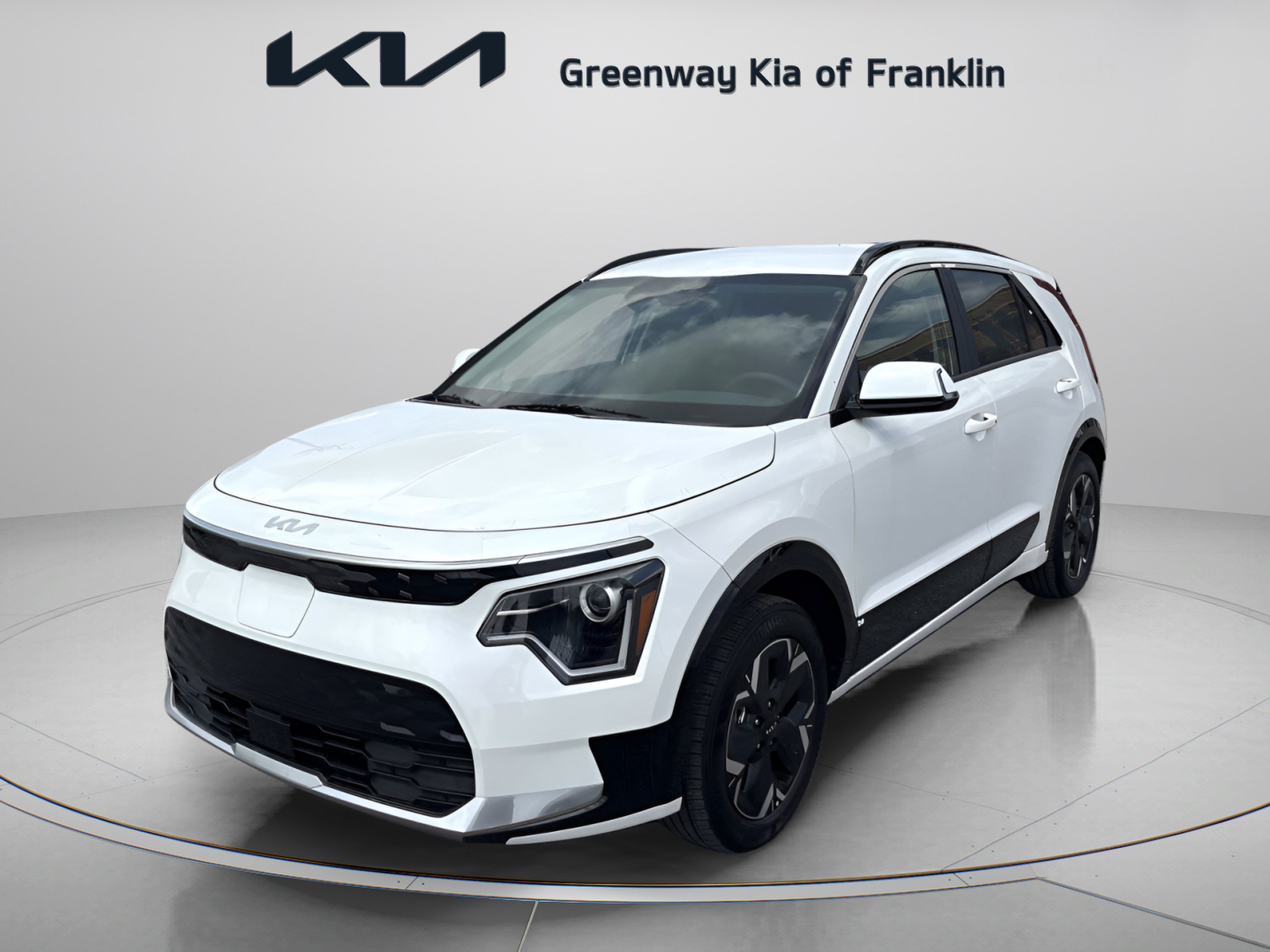 New 2026 Snow White Pearl Kia Wind image 3