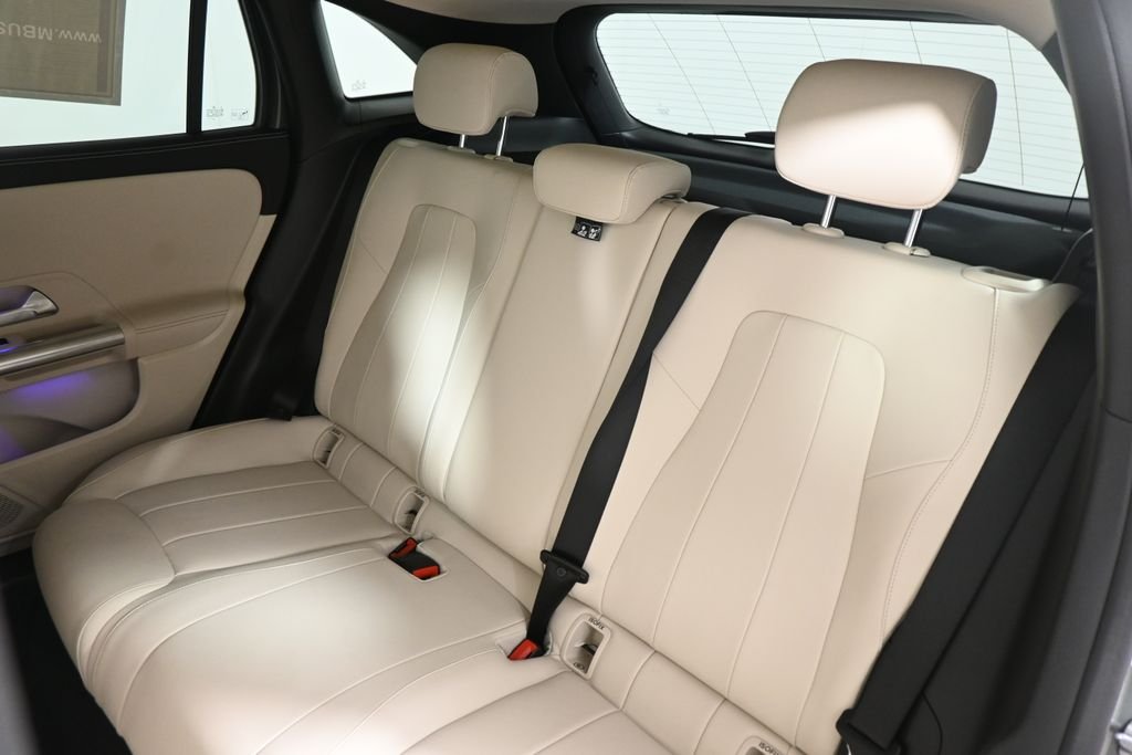 Used 2023 Mountain Gray Metallic Mercedes-Benz GLA 250 image 4