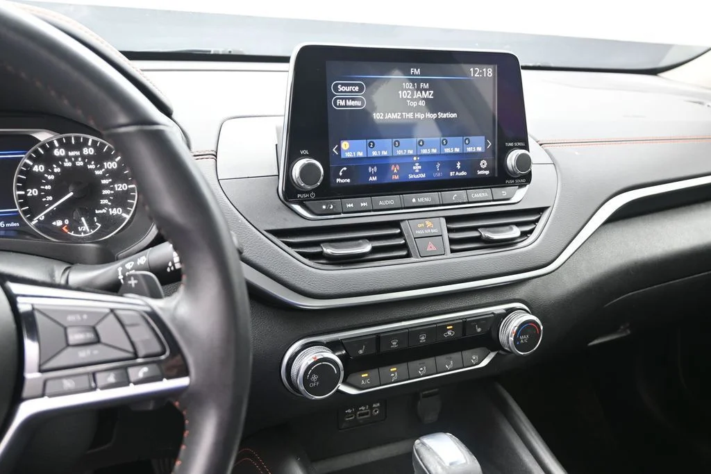Used 2021 Black Nissan 2.5 SR image 24