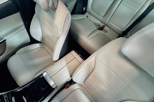 New 2026 Polar White Mercedes-Benz GLC 300 image 49
