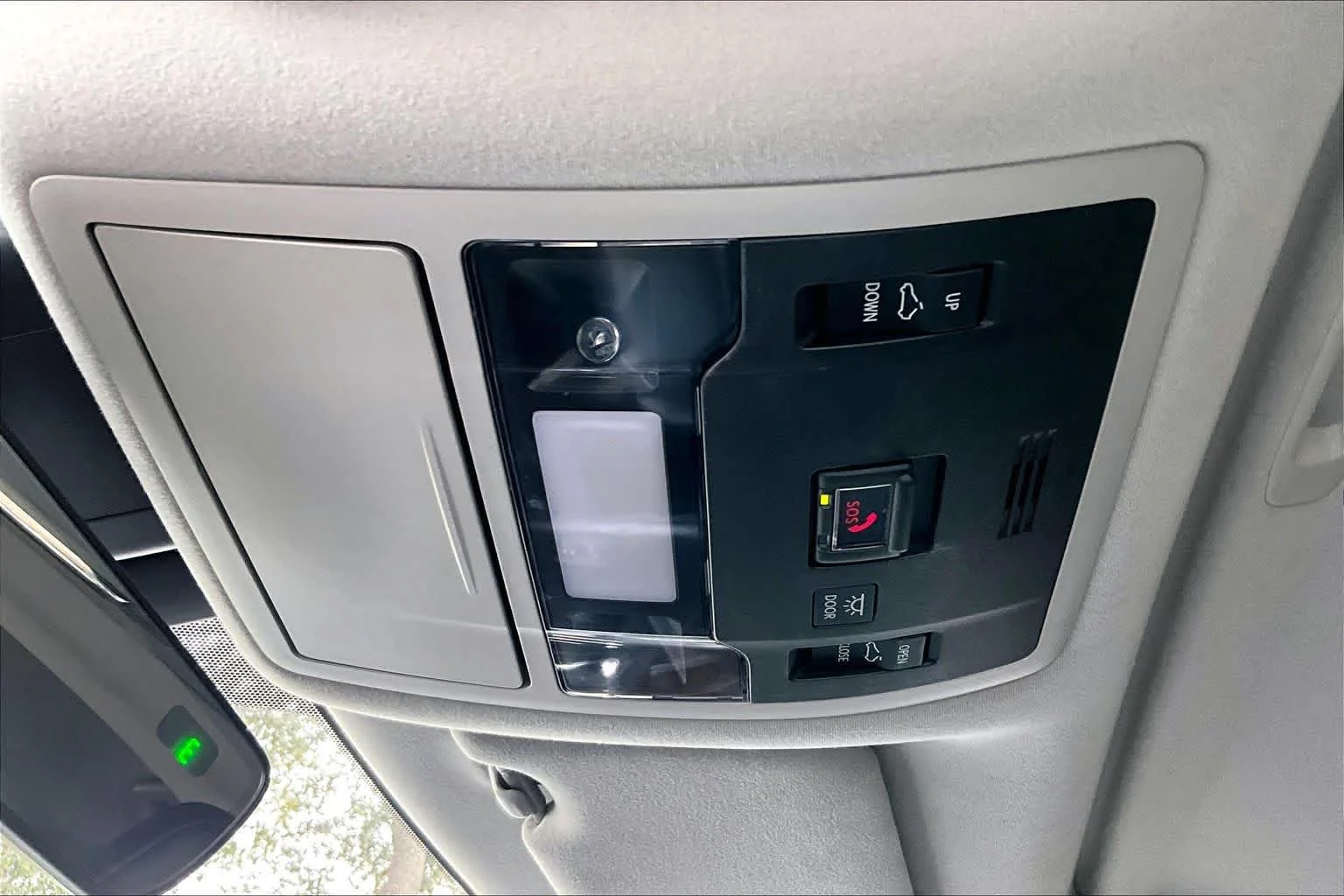 Used 2020 Atomic Silver Lexus  image 62
