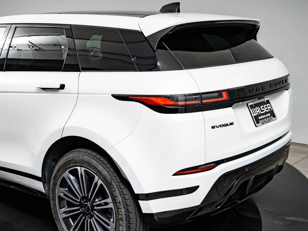 Used 2025 Ostuni Pearl White Metallic Land Rover Dynamic image 19