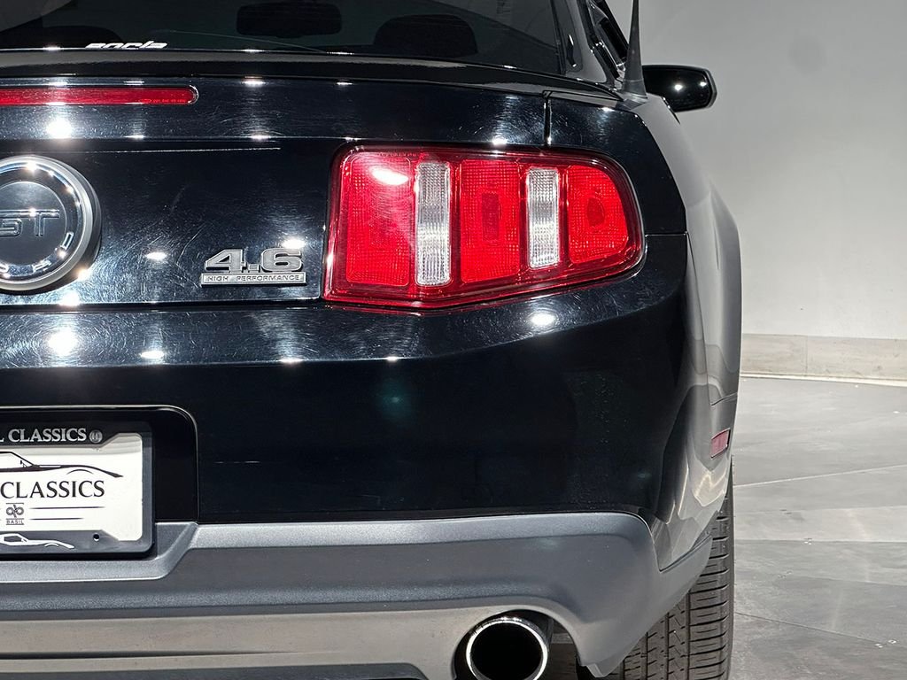 Used 2010  Ford GT image 8