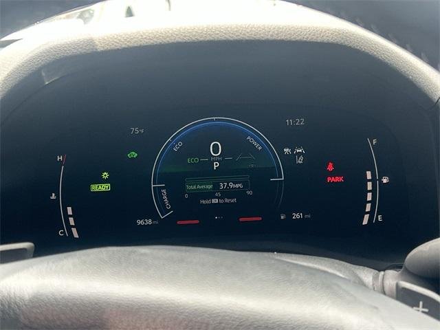 2025 Toyota Camry SE - Photo 16