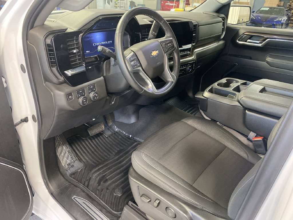 2024 Chevrolet Silverado 1500 LT - Photo 13